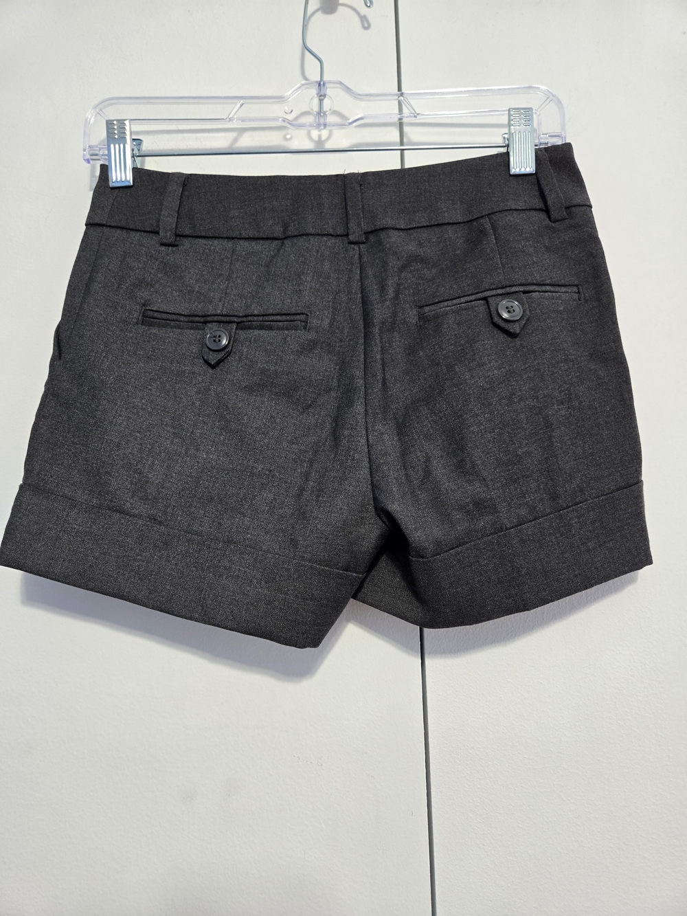 NWT H&M Gray Cuffed Dress Shorts Size 2 Career Office Tailored - Picture 5 of 6